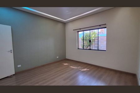 Casa à venda com 253m², 2 quartos e 2 vagasQuarto 