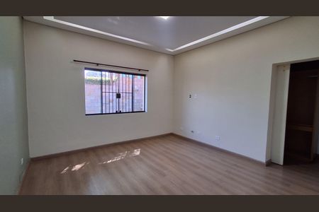 Casa à venda com 253m², 2 quartos e 2 vagasQuarto 