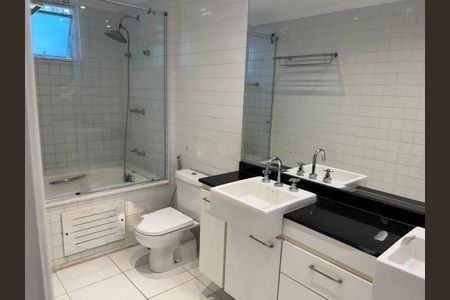 Apartamento para alugar com 168m², 3 quartos e 3 vagas