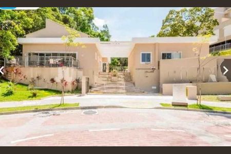 Casa de condomínio à venda com 118m², 4 quartos e 2 vagas