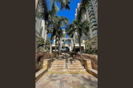 Apartamento para alugar com 86m², 3 quartos e 1 vagaFachada e portaria