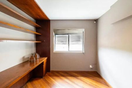 Apartamento à venda com 4 quartos, 212m² em Vila Nova Conceição, São Paulo