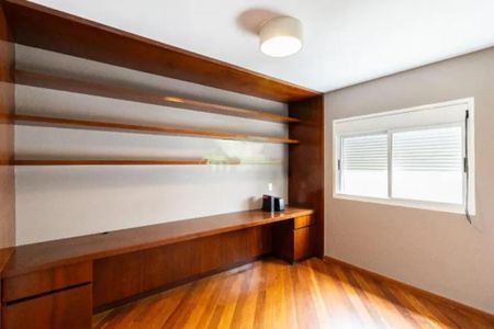 Apartamento à venda com 4 quartos, 212m² em Vila Nova Conceição, São Paulo