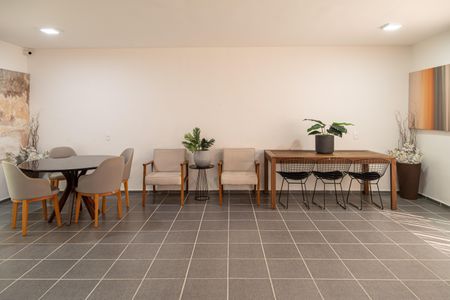 Apartamento para alugar com 36m², 2 quartos e sem vagaÁrea comum - Salão de festas