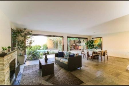 Casa à venda com 3 quartos, 362m² em Jardim Morumbi, São Paulo