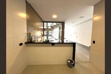 Casa à venda com 3 quartos, 225m² em Paraíso do Morumbi, São Paulo