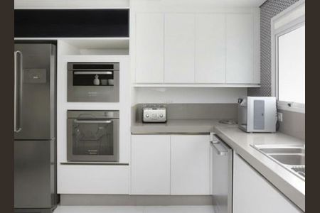 Apartamento à venda com 3 quartos, 173m² em Vila Suzana, São Paulo