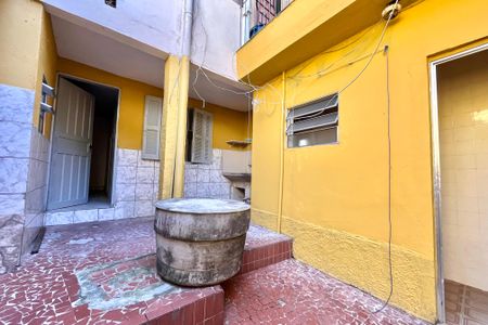 Casa para alugar com 80m², 2 quartos e 1 vagaQuintal