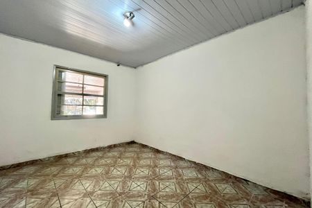 Quarto de casa para alugar com 2 quartos, 80m² em Jardim Itacolomi, São Paulo