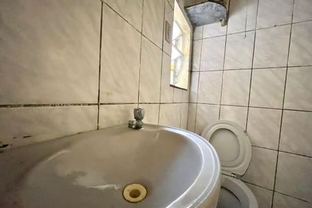 Casa para alugar com 80m², 2 quartos e 1 vagaBanheiro 2