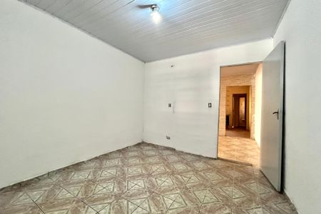 Quarto de casa para alugar com 2 quartos, 80m² em Jardim Itacolomi, São Paulo