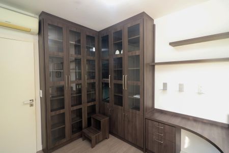 Apartamento para alugar com 103m², 3 quartos e 2 vagasQuarto 2