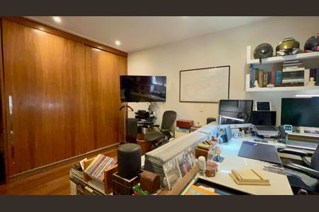 Apartamento à venda com 190m², 3 quartos e 1 vagaSuíte 1