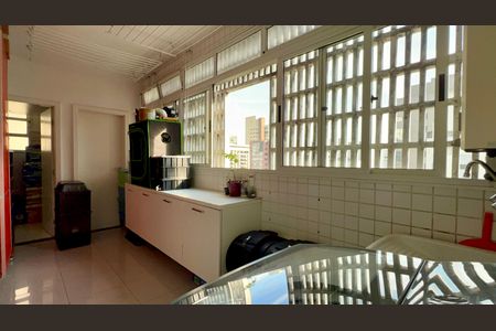 Apartamento à venda com 190m², 3 quartos e 1 vagaÁrea de Serviço