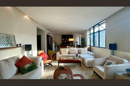 Apartamento à venda com 190m², 3 quartos e 1 vagaSala de TV