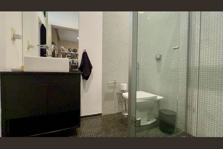 Apartamento à venda com 190m², 3 quartos e 1 vagaBanheiro da Suíte 1