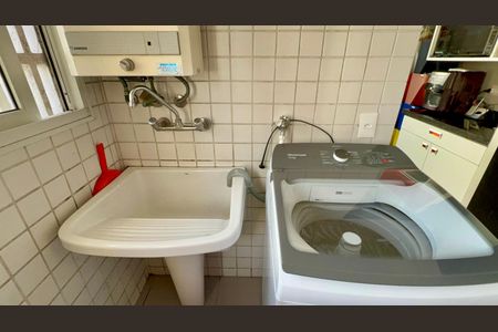 Apartamento à venda com 190m², 3 quartos e 1 vagaÁrea de Serviço