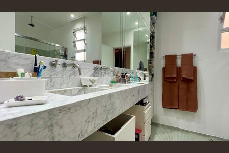 Apartamento à venda com 190m², 3 quartos e 1 vagaBanheiro da Suíte 3