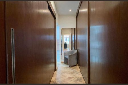 Apartamento à venda com 190m², 3 quartos e 1 vagaSuíte 3