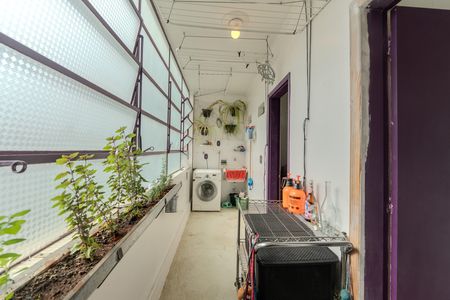 Apartamento à venda com 228m², 4 quartos e 1 vaga Apartamento à venda com 228m², 4 quartos e 1 vagaÁrea de Serviço