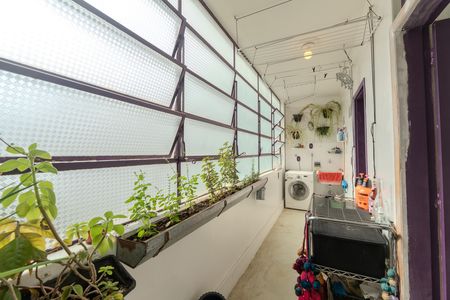 Apartamento à venda com 228m², 4 quartos e 1 vaga Apartamento à venda com 228m², 4 quartos e 1 vagaÁrea de Serviço