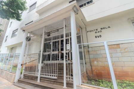 Apartamento à venda com 228m², 4 quartos e 1 vaga Apartamento à venda com 228m², 4 quartos e 1 vagaFachada