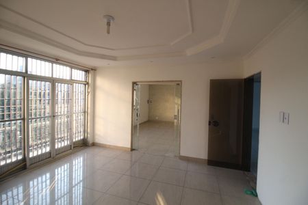 Casa para alugar com 362m², 4 quartos e 2 vagasSala