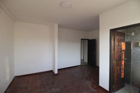 Casa para alugar com 362m², 4 quartos e 2 vagasSuíte 2