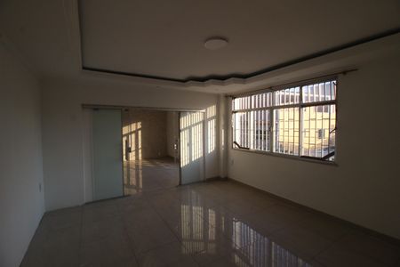 Casa para alugar com 362m², 4 quartos e 2 vagasSala