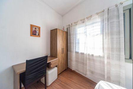 Casa à venda com 240m², 3 quartos e 2 vagasQuarto 2 