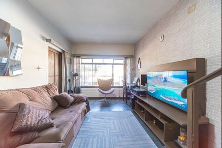 Casa à venda com 240m², 3 quartos e 2 vagasSala