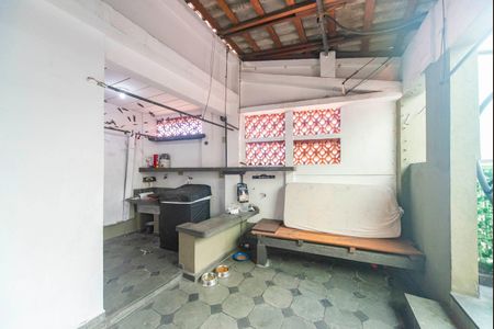 Casa à venda com 240m², 3 quartos e 2 vagasÁrea de Serviço