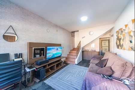 Sala de casa à venda com 3 quartos, 240m² em Vila Cecilia Maria, Santo André