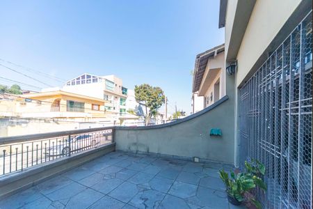 Casa à venda com 240m², 3 quartos e 2 vagasVaranda da Frente