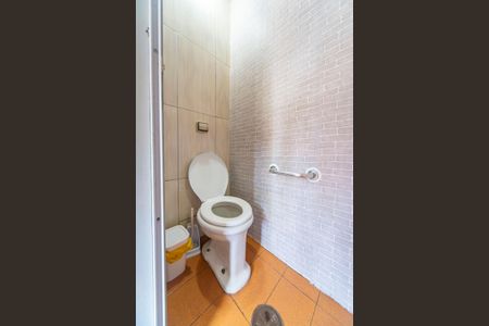 Casa à venda com 240m², 3 quartos e 2 vagasLavabo