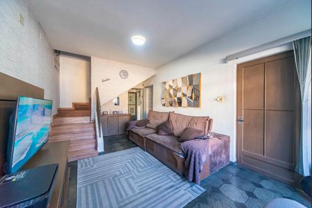 Sala de casa à venda com 3 quartos, 240m² em Vila Cecilia Maria, Santo André