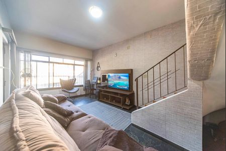 Sala de casa à venda com 3 quartos, 240m² em Vila Cecilia Maria, Santo André