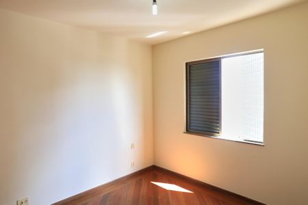 Quarto de apartamento à venda com 1 quarto, 45m² em Santa Efigênia, Belo Horizonte