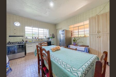 Casa à venda com 245m², 3 quartos e 2 vagasCozinha