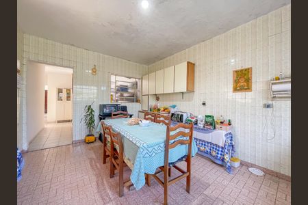 Casa à venda com 245m², 3 quartos e 2 vagasCozinha