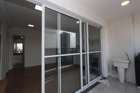 Apartamento para alugar com 45m², 2 quartos e 1 vagaVaranda