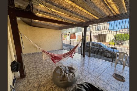 Casa à venda com 175m², 2 quartos e 2 vagas Casa à venda com 175m², 2 quartos e 2 vagasGaragem