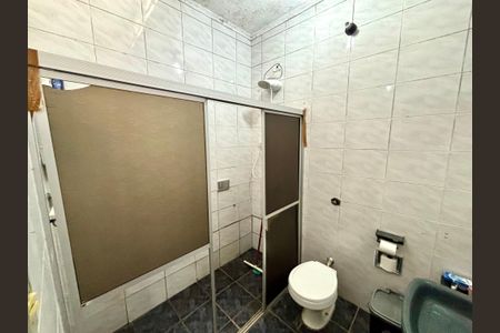 Casa à venda com 175m², 2 quartos e 2 vagas Casa à venda com 175m², 2 quartos e 2 vagasBanheiro