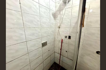 Casa à venda com 175m², 2 quartos e 2 vagas Casa à venda com 175m², 2 quartos e 2 vagasBanheiro