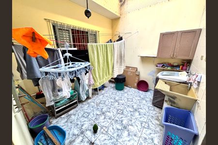 Casa à venda com 175m², 2 quartos e 2 vagas Casa à venda com 175m², 2 quartos e 2 vagasÁrea de Serviço