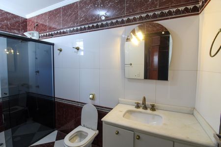 Casa de condomínio à venda com 250m², 3 quartos e 2 vagasBanheiro do Quarto 2