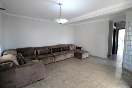 Sala de casa de condomínio à venda com 3 quartos, 250m² em Jardim Jussara, São Paulo