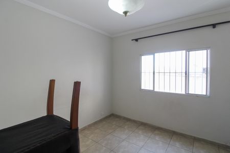 Casa de condomínio à venda com 250m², 3 quartos e 2 vagasEscritório