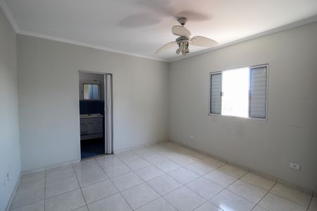 Casa de condomínio à venda com 250m², 3 quartos e 2 vagasQuarto 1