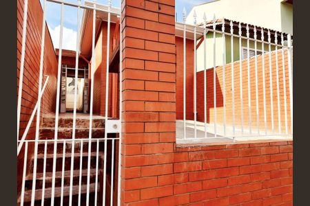 Casa à venda com 85m², 4 quartos e 1 vagaFachada